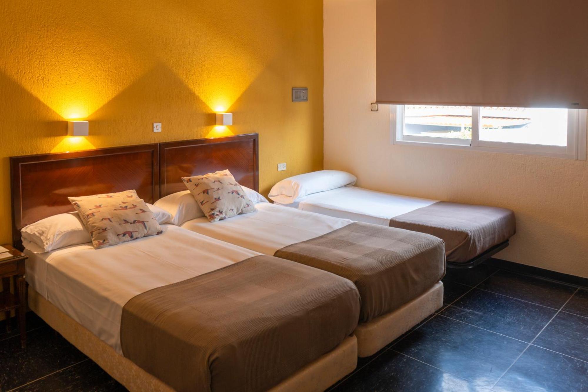 Hotel Caribe Rota Exterior photo