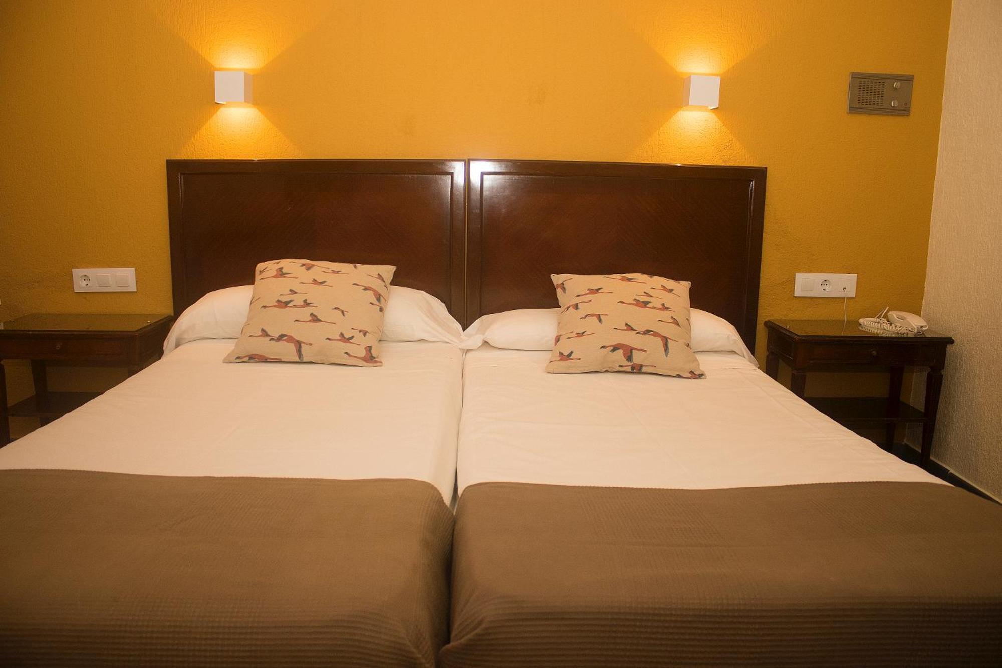 Hotel Caribe Rota Exterior photo